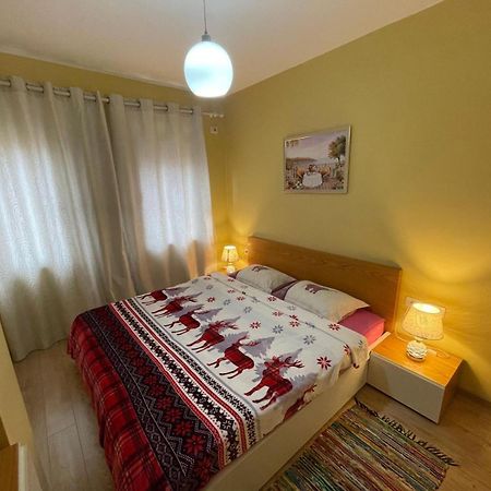 Ergi'S Host Apartment Тирана Екстер'єр фото