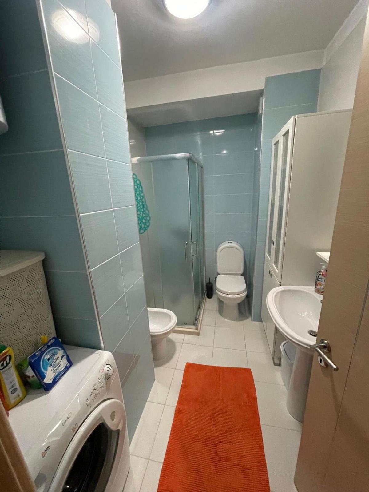 Ergi'S Host Apartment Тирана Екстер'єр фото
